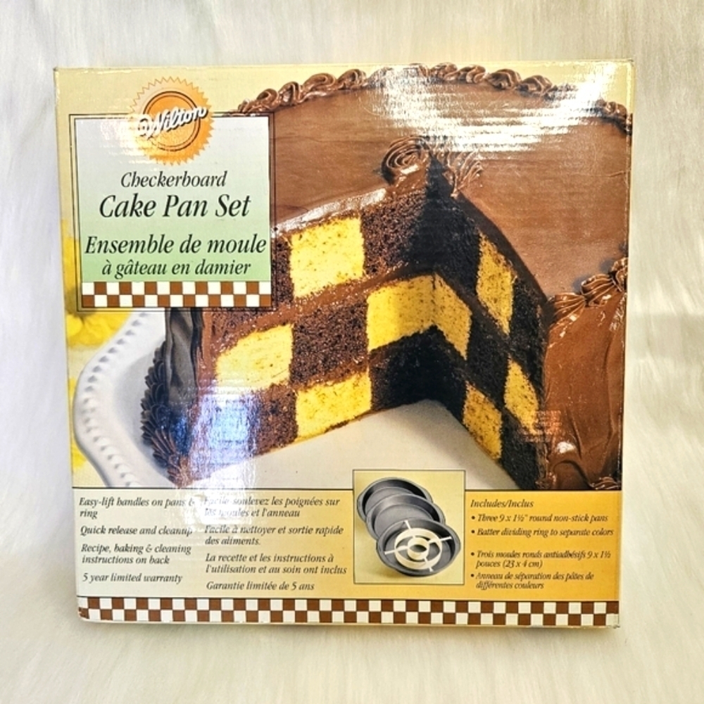 Wilton Checkerboard Cake Pan Set (NWOT)